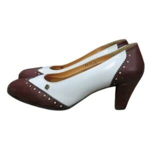 Etienne Aigner 1970s Vintage Italian Calf Leather Color block pumps size 7.5